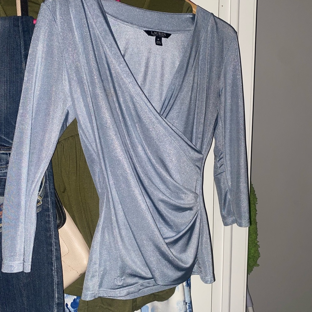 LAUREN BLOUSE ..Blue Shimmer
LIKE NEW ..ONLY WORN ONCE! Fits S or M
Beautiful!
